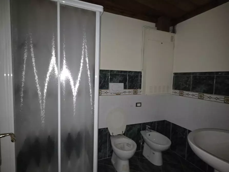 Immagine 11 di Mansarda in vendita  a Lucca