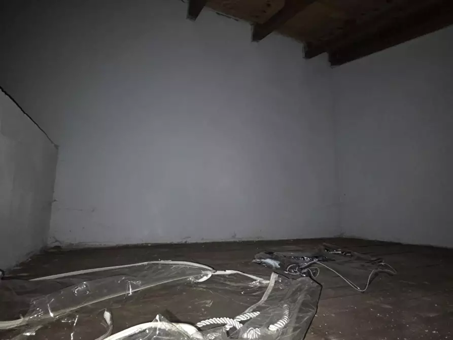 Immagine 3 di Mansarda in vendita  a Lucca