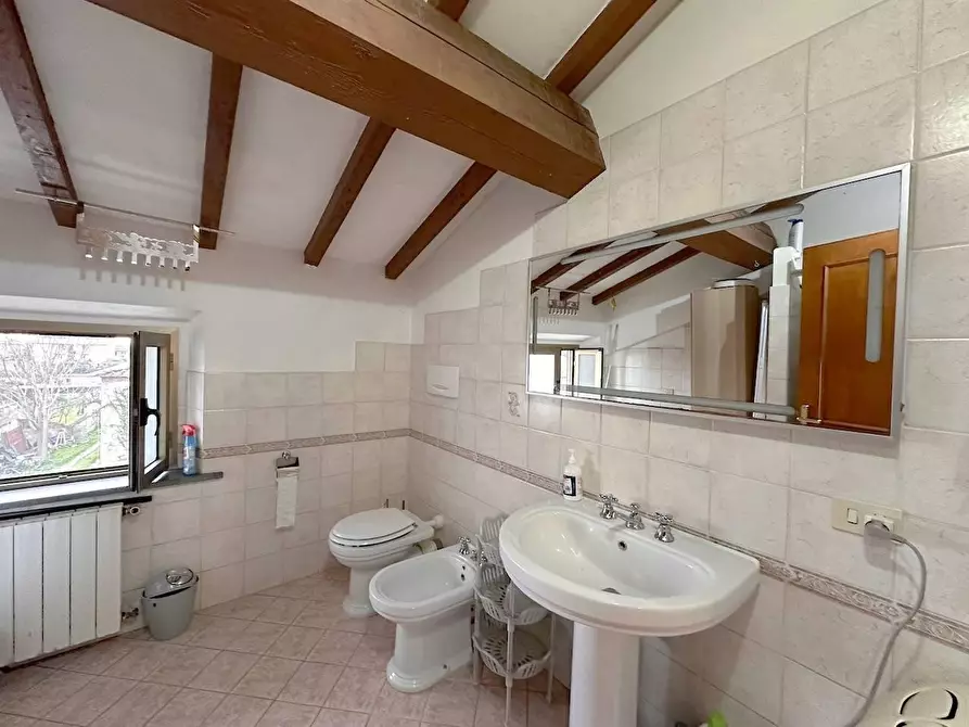 Immagine 17 di Appartamento in vendita  a Cascina