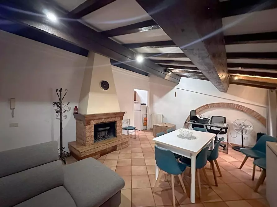 Immagine 5 di Appartamento in vendita  a Cascina