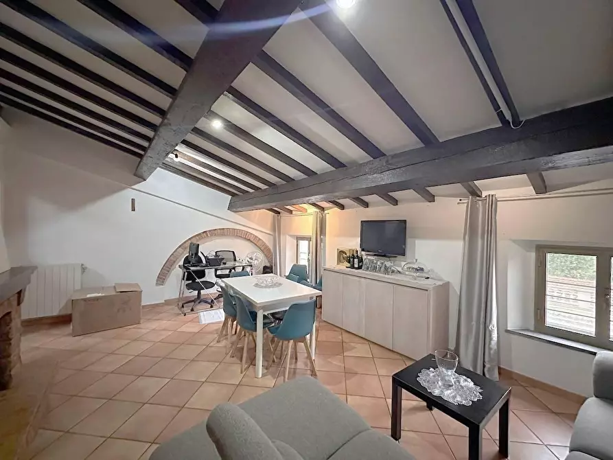 Immagine 8 di Appartamento in vendita  a Cascina