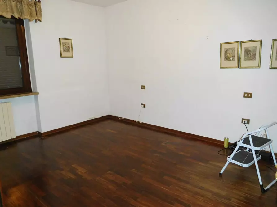 Immagine 8 di Villetta a schiera in vendita  a Calci
