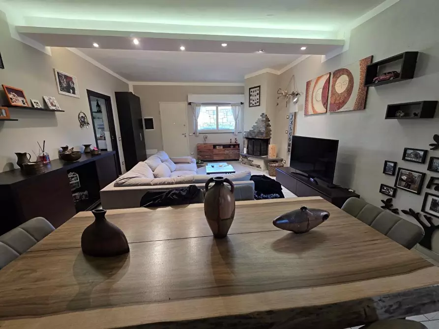 Immagine 6 di Casa semindipendente in vendita  a Viareggio