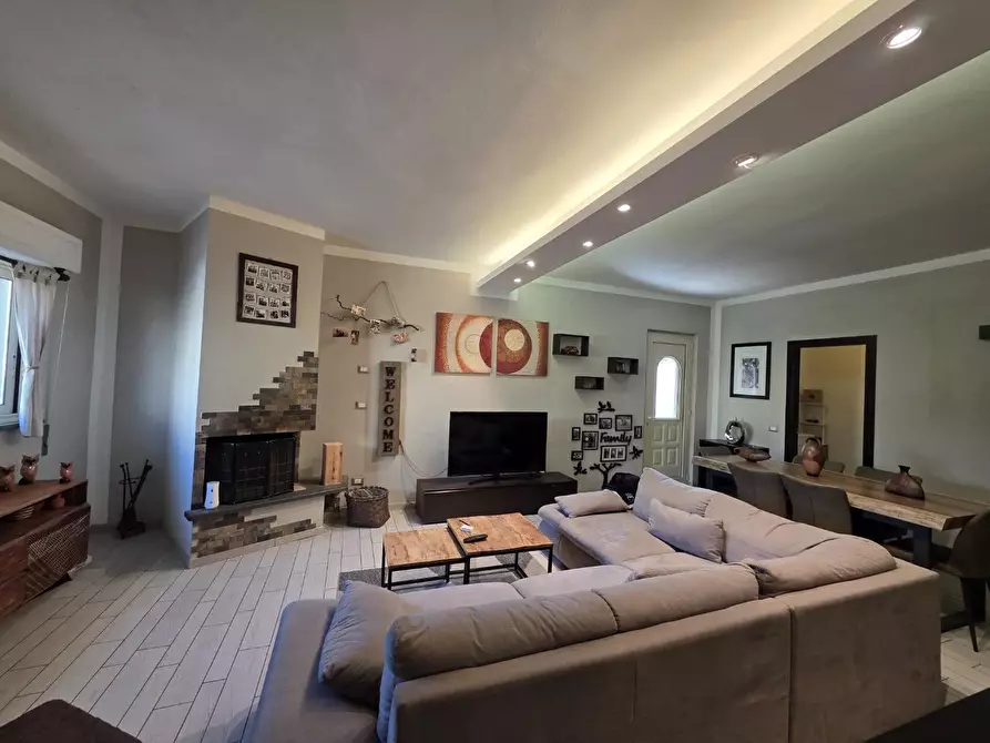 Immagine 8 di Casa semindipendente in vendita  a Viareggio