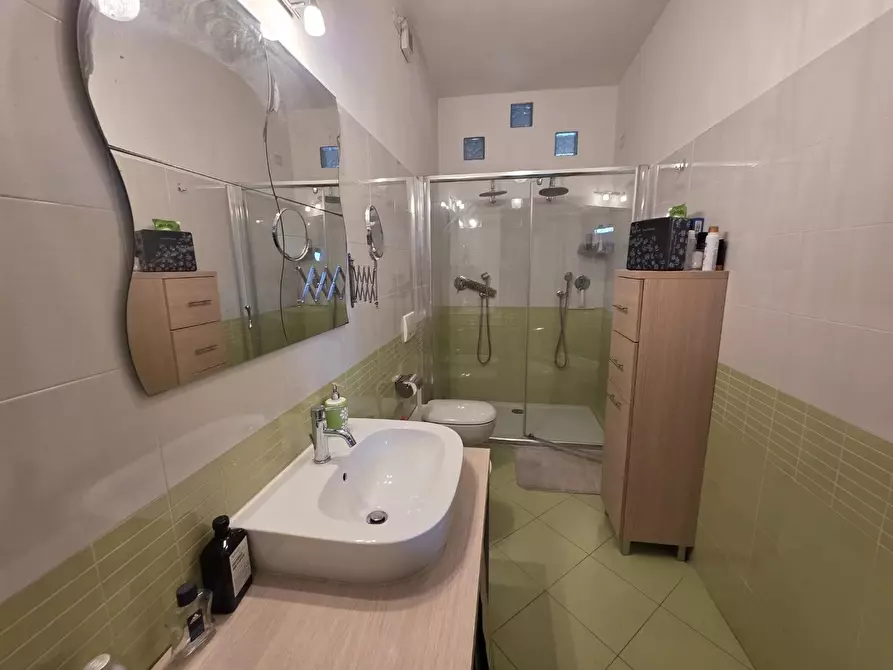 Immagine 25 di Casa semindipendente in vendita  a Viareggio