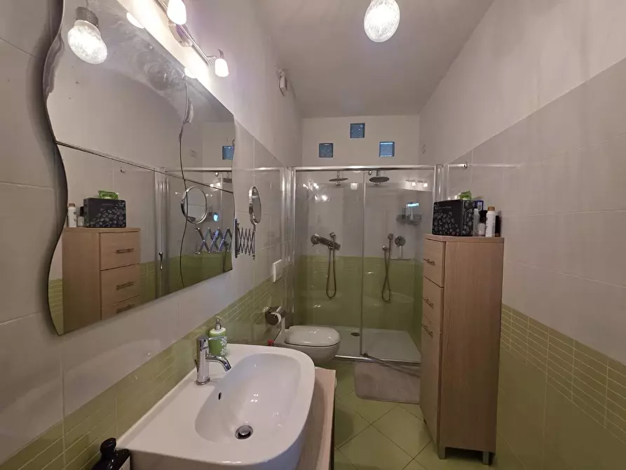 Immagine 23 di Casa semindipendente in vendita  a Viareggio