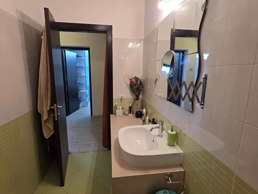 Immagine 24 di Casa semindipendente in vendita  a Viareggio