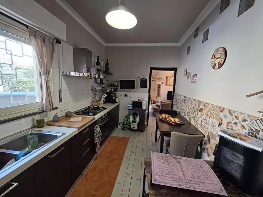 Immagine 11 di Casa semindipendente in vendita  a Viareggio