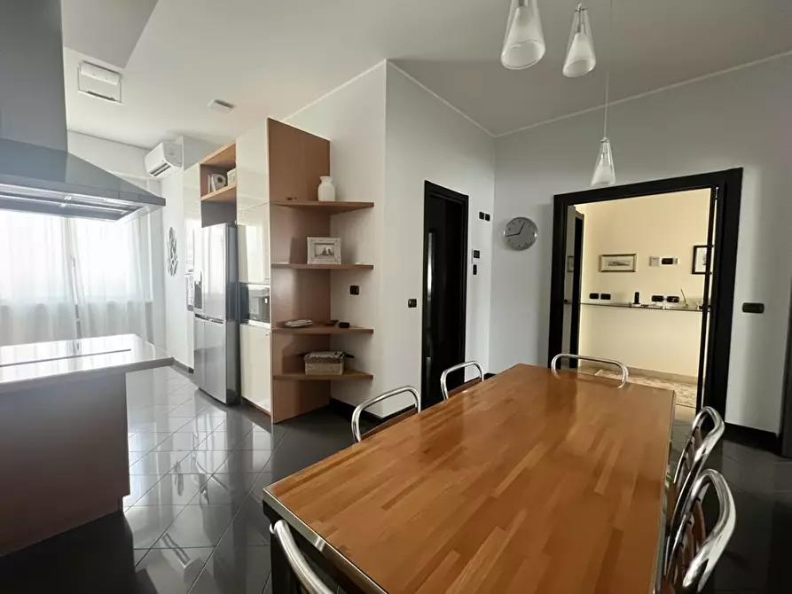 Immagine 10 di Appartamento in vendita  a Samarate