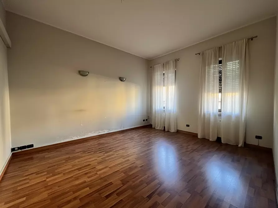 Immagine 34 di Appartamento in vendita  a Samarate