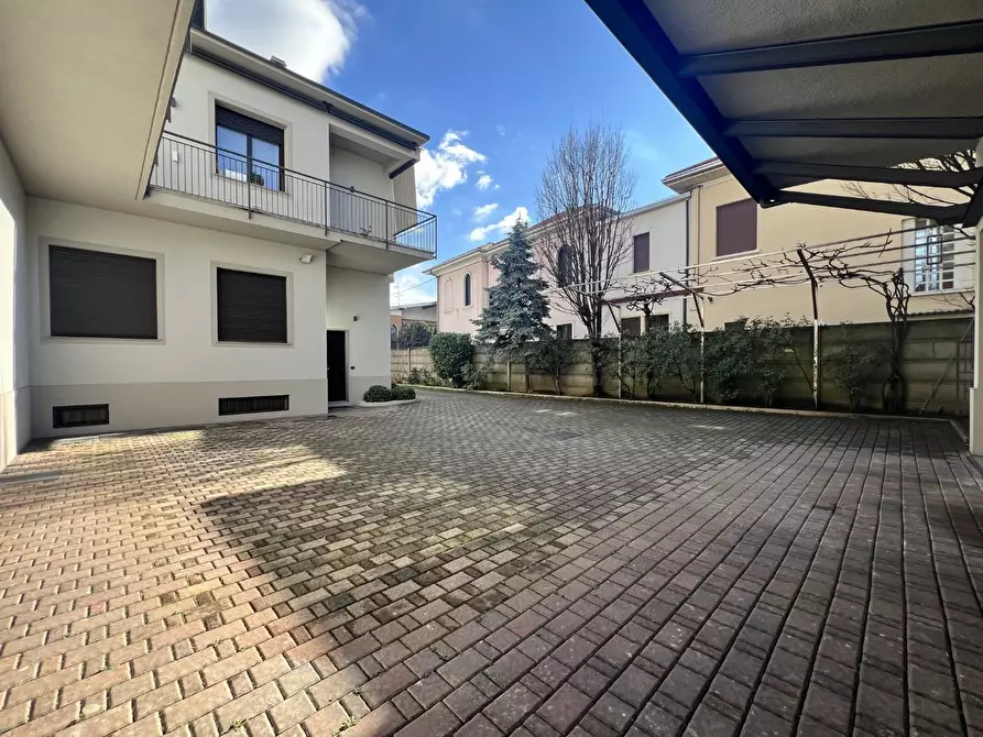 Immagine 6 di Appartamento in vendita  a Samarate