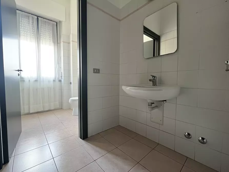 Immagine 30 di Appartamento in vendita  a Samarate