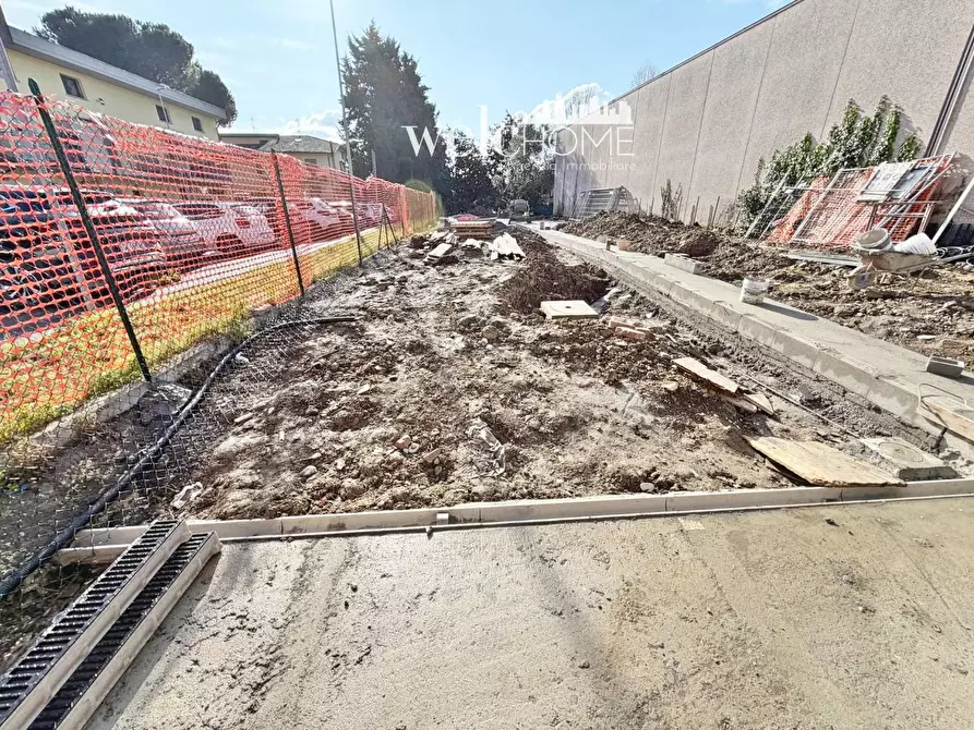 Immagine 40 di Villetta a schiera in vendita  a Prato