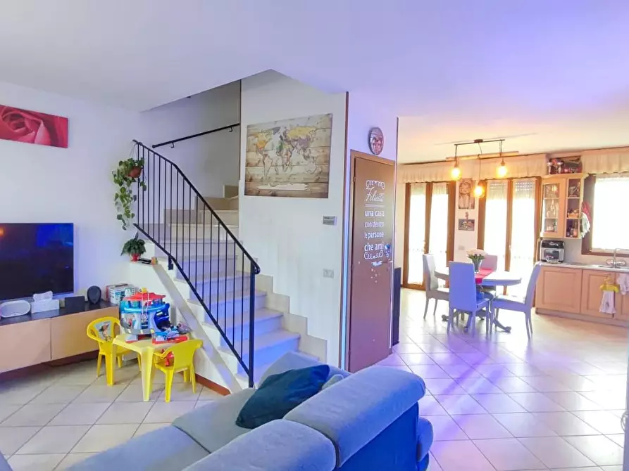 Immagine 7 di Villetta a schiera in vendita  a Viareggio