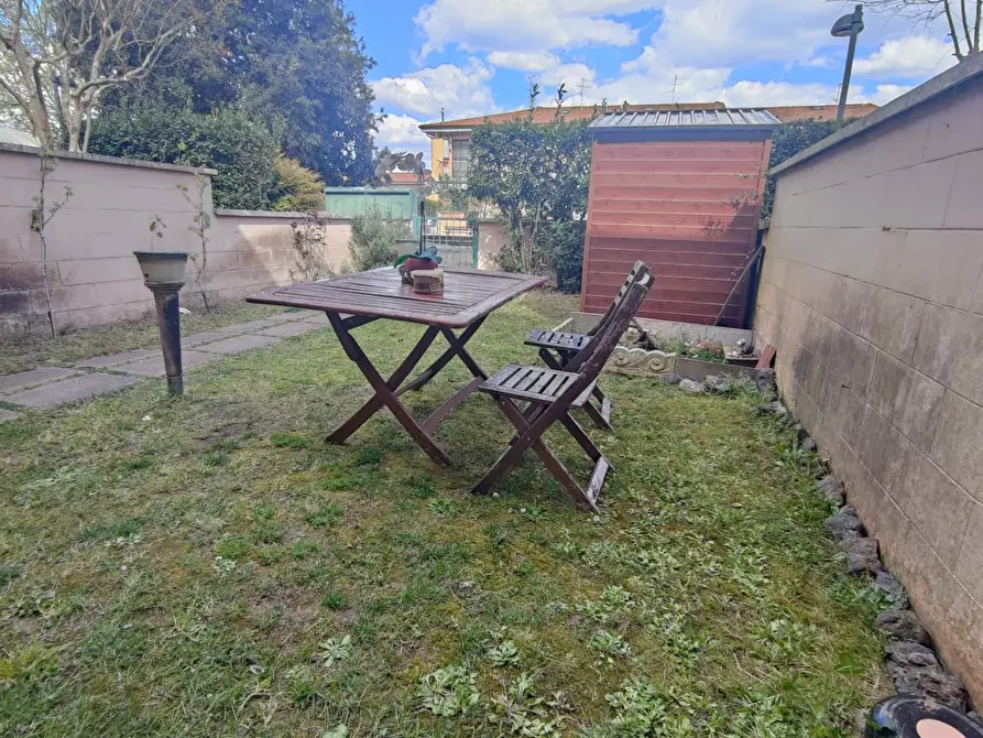 Immagine 36 di Villetta a schiera in vendita  a Viareggio