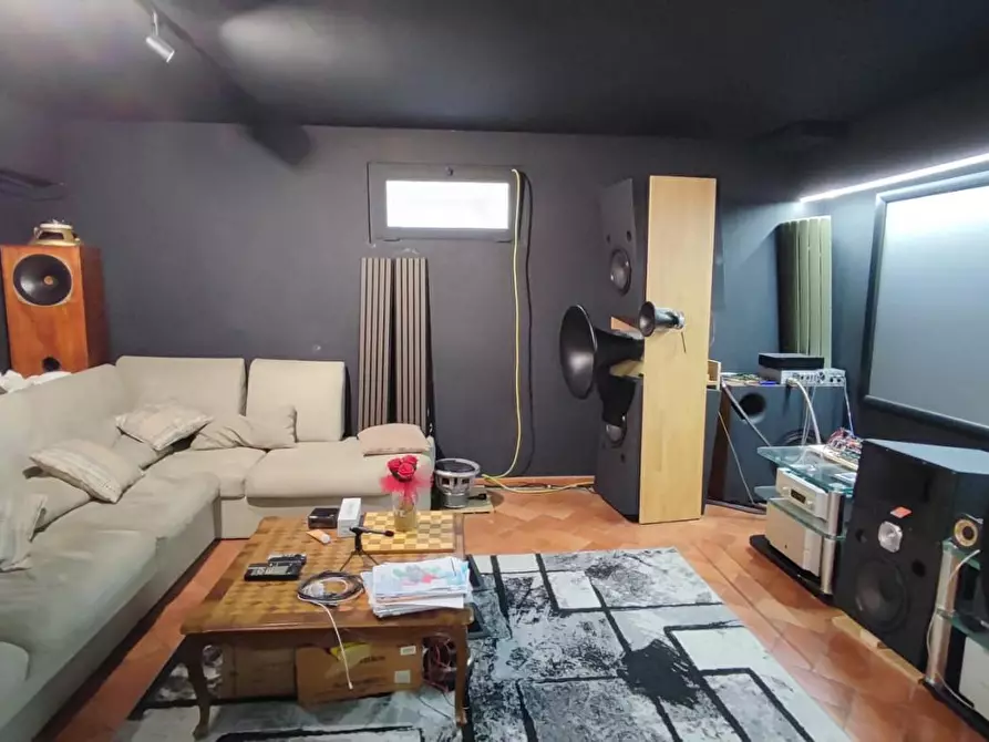 Immagine 10 di Villetta a schiera in vendita  a Viareggio