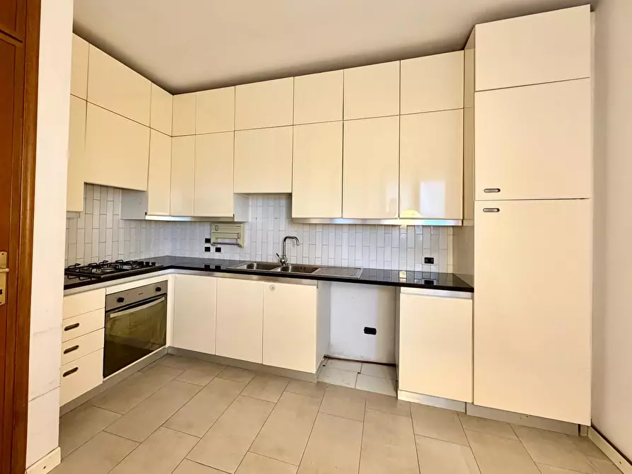 Immagine 25 di Appartamento in vendita  a Lucca