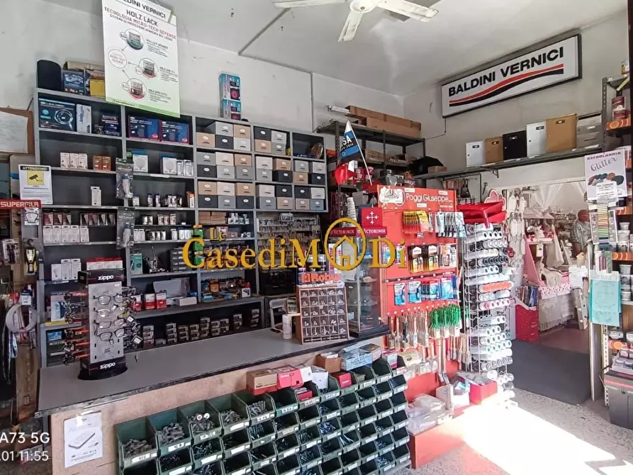 Immagine 3 di Locale commerciale in vendita  a Pisa