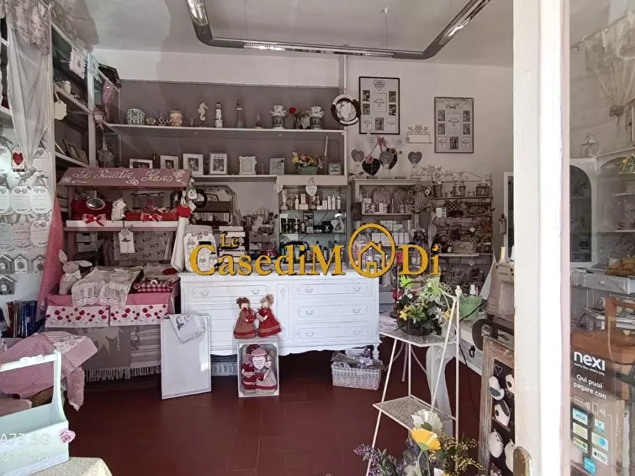 Immagine 7 di Locale commerciale in vendita  a Pisa