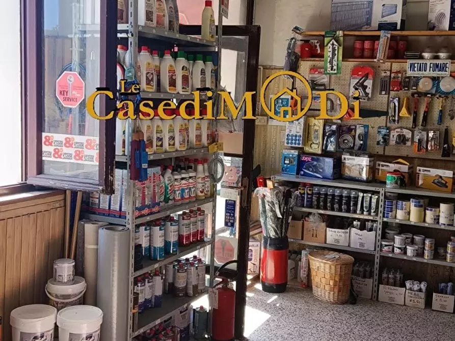 Immagine 6 di Locale commerciale in vendita  a Pisa