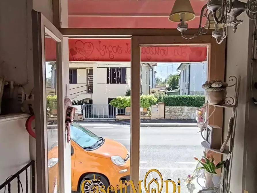Immagine 5 di Locale commerciale in vendita  a Pisa