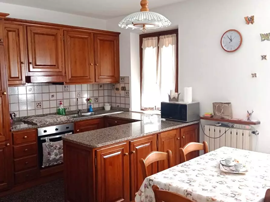 Immagine 1 di Terratetto in vendita  a Lucca