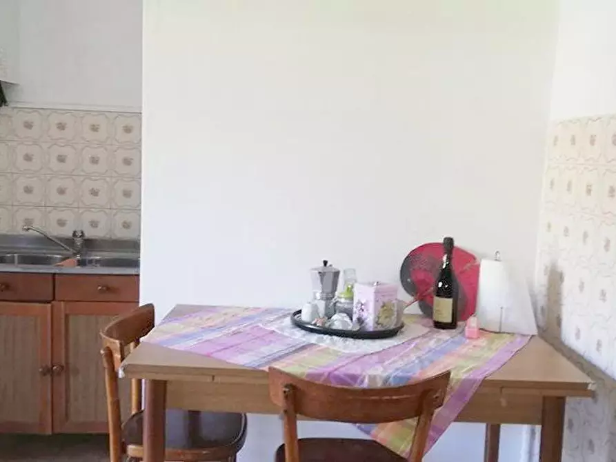 Immagine 13 di Appartamento in vendita  a Camaiore