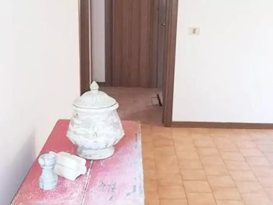 Immagine 11 di Appartamento in vendita  a Camaiore