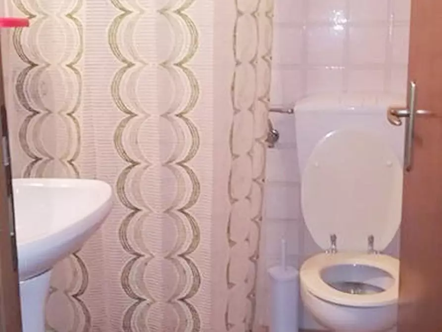 Immagine 31 di Appartamento in vendita  a Camaiore