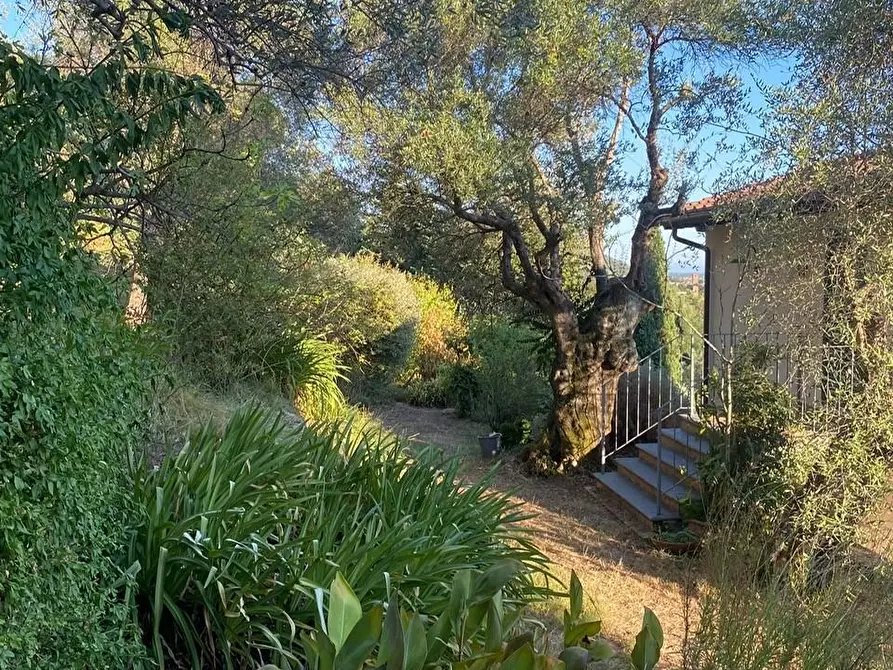 Immagine 27 di Villa in vendita  a Pietrasanta