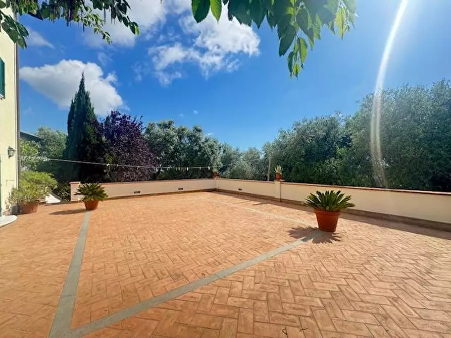 Immagine 14 di Villa in vendita  a Pietrasanta