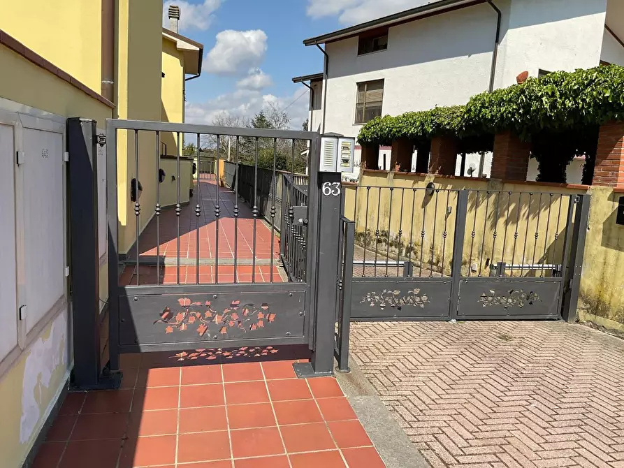 Immagine 29 di Appartamento in vendita  a Collesalvetti