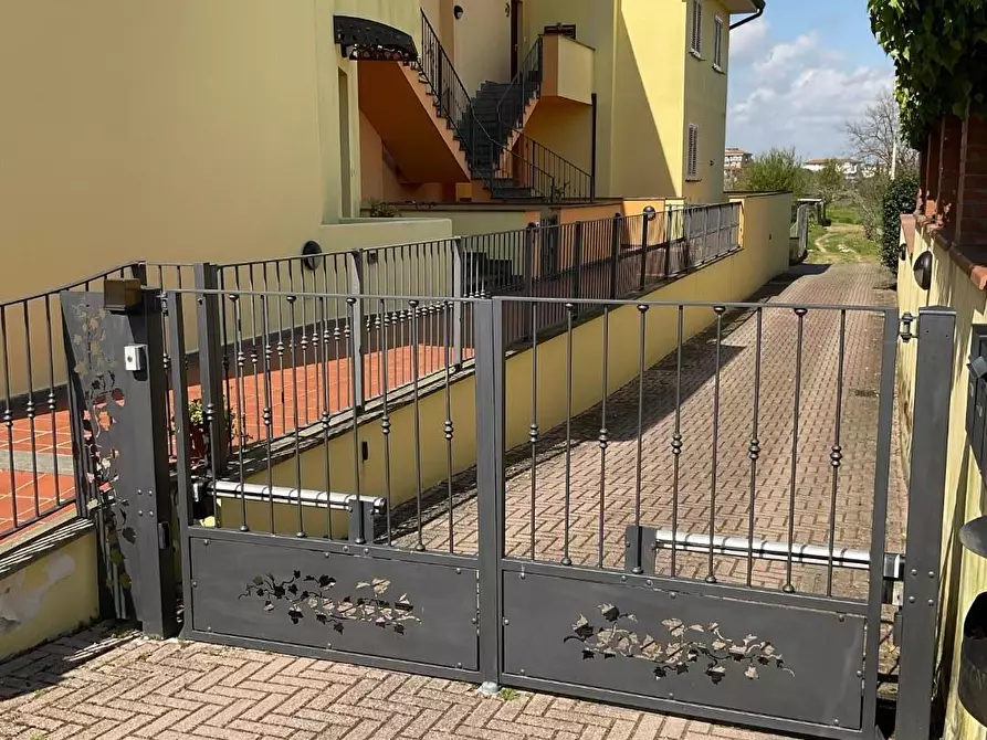 Immagine 31 di Appartamento in vendita  a Collesalvetti