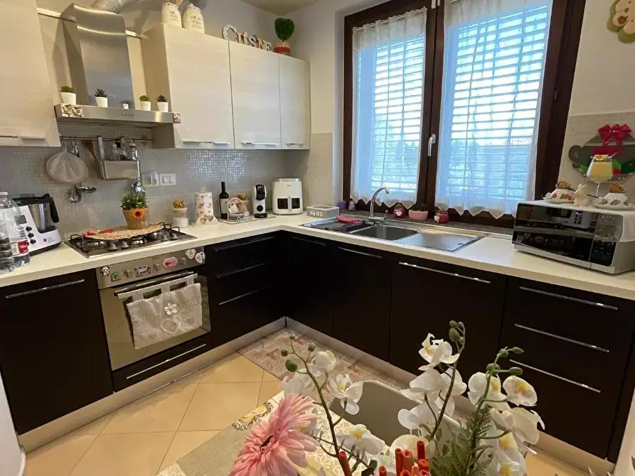 Immagine 10 di Appartamento in vendita  a Collesalvetti