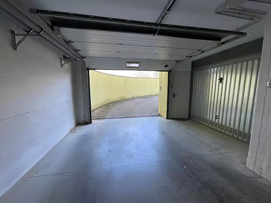 Immagine 46 di Appartamento in vendita  a Collesalvetti