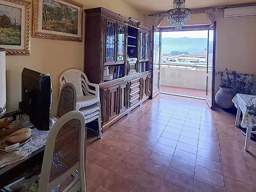 Immagine 19 di Appartamento in vendita  a Carrara