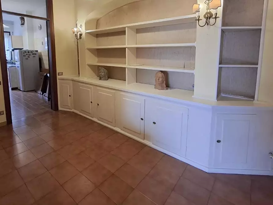 Immagine 5 di Appartamento in vendita  a Carrara