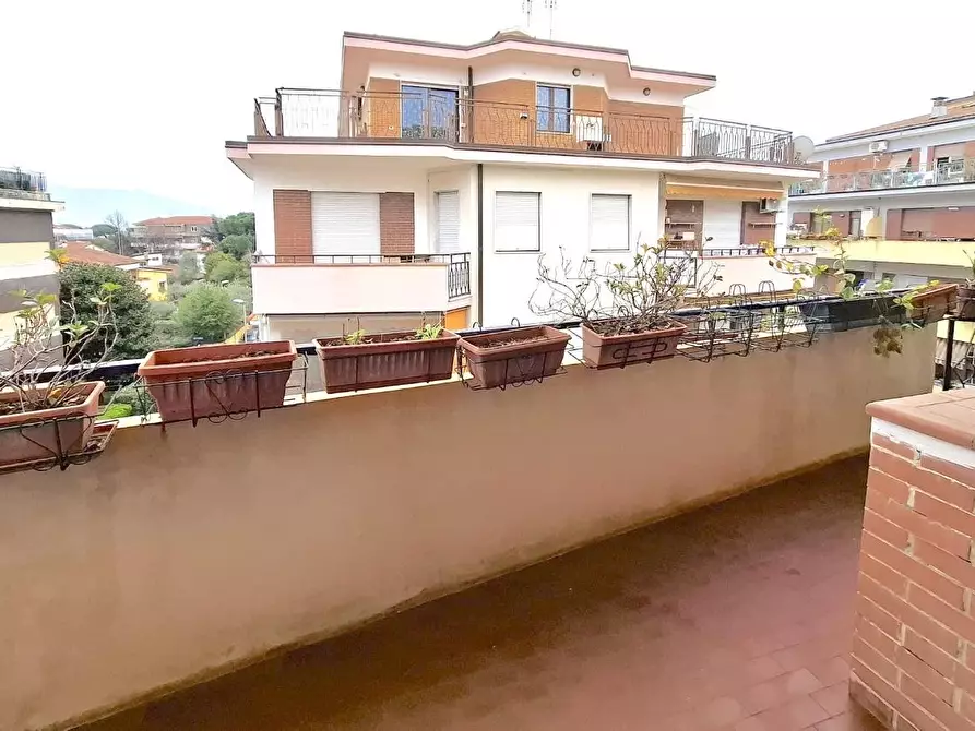 Immagine 21 di Appartamento in vendita  a Carrara