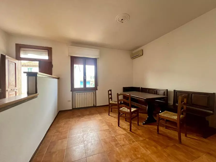 Immagine 2 di Appartamento in vendita  a Empoli