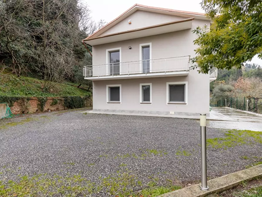 Immagine 1 di Casa indipendente in vendita  a Santa Maria A Monte