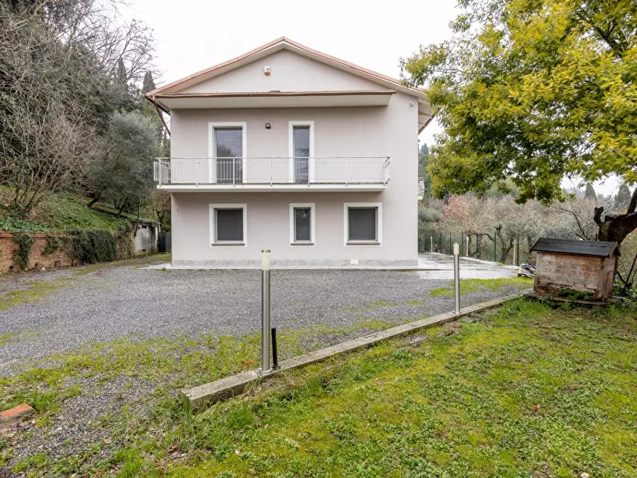 Immagine 21 di Casa indipendente in vendita  a Santa Maria A Monte