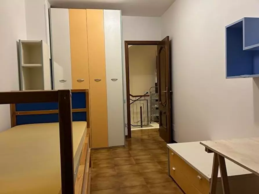 Immagine 10 di Terratetto in affitto  a Carrara