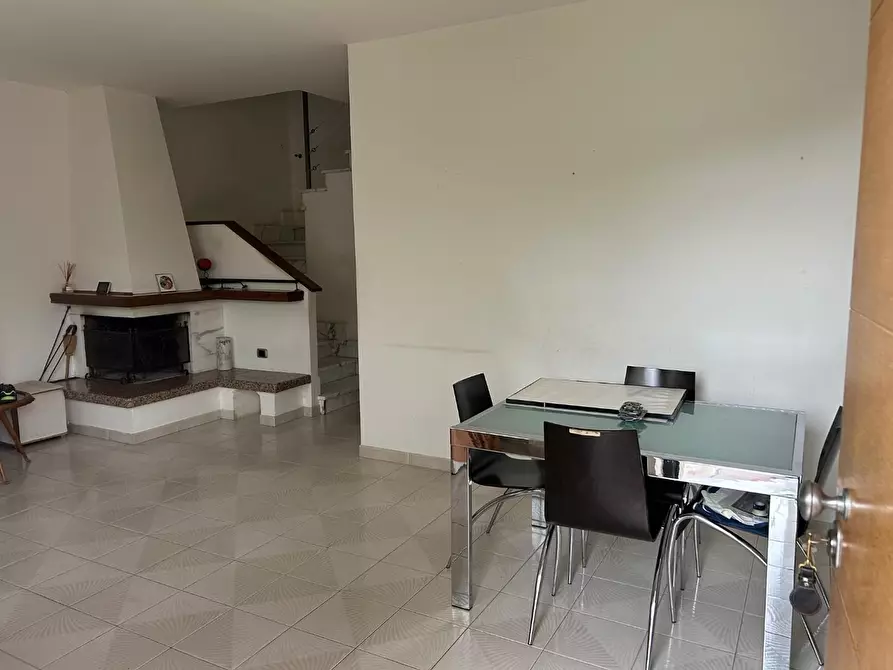 Immagine 1 di Terratetto in affitto  a Carrara