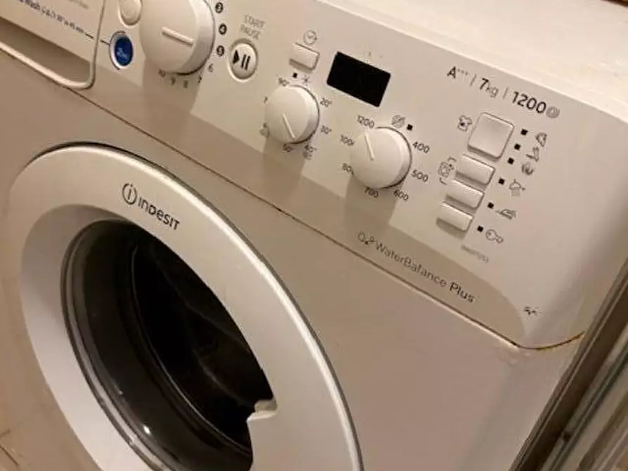 Immagine 18 di Terratetto in affitto  a Carrara