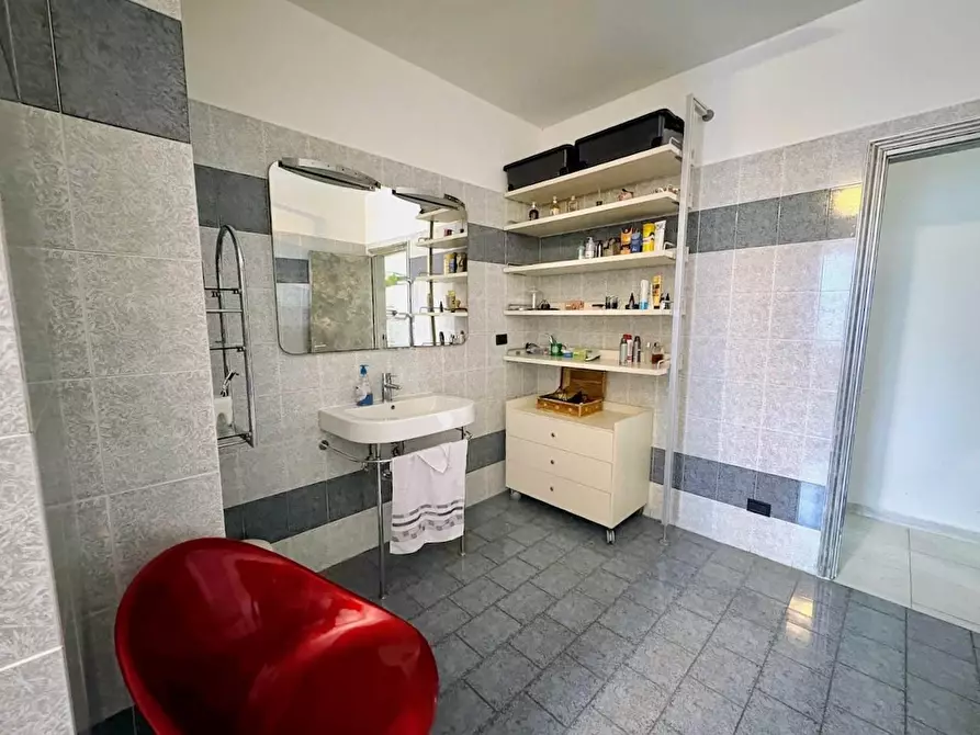 Immagine 17 di Terratetto in vendita  a Vecchiano