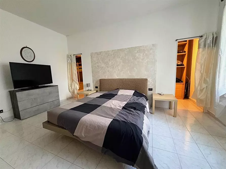 Immagine 15 di Terratetto in vendita  a Vecchiano