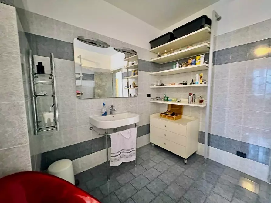 Immagine 19 di Terratetto in vendita  a Vecchiano