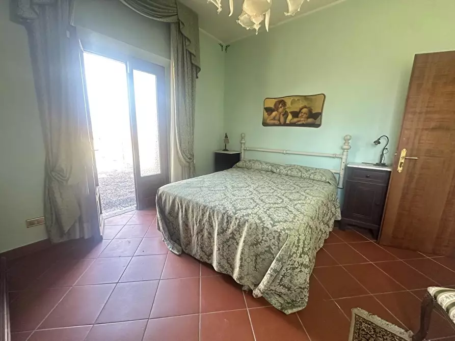 Immagine 27 di Villa in vendita  a Larciano