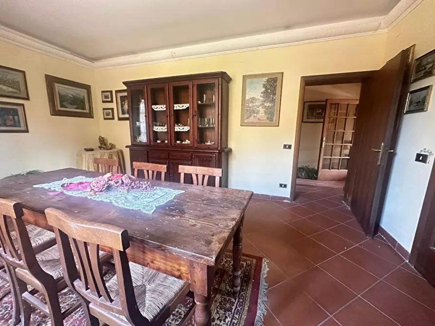 Immagine 4 di Villa in vendita  a Larciano