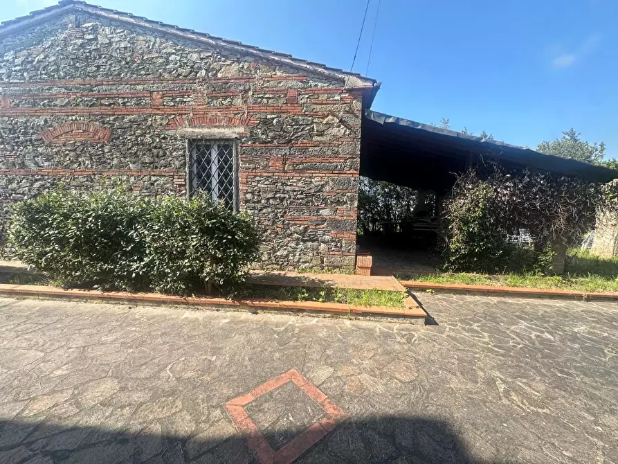 Immagine 24 di Villa in vendita  a Larciano